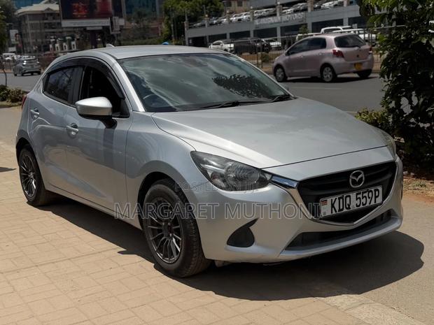 Mazda Demio 2017 Silver