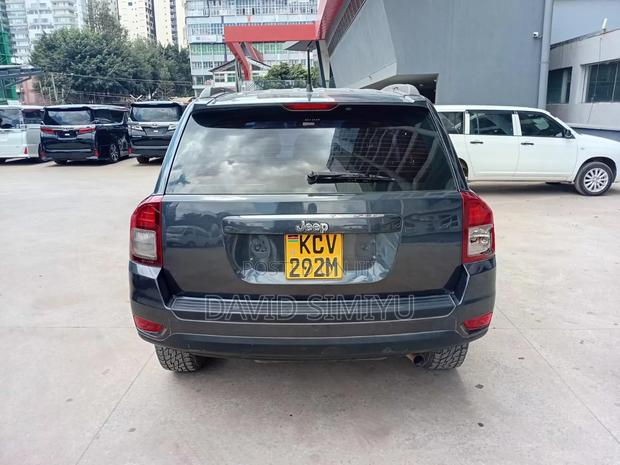 Jeep Cherokee 2012 Black