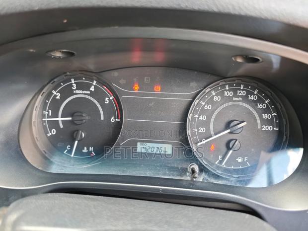 Toyota Hilux 2023 Gray