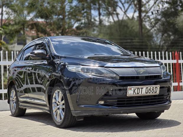 Toyota Harrier 2.0 2017