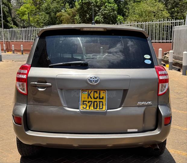 Toyota RAV4 2010 Gray