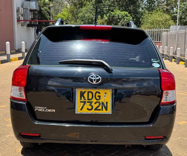 Toyota Corolla Fielder 1.5 Petrol FWD 2014 Black