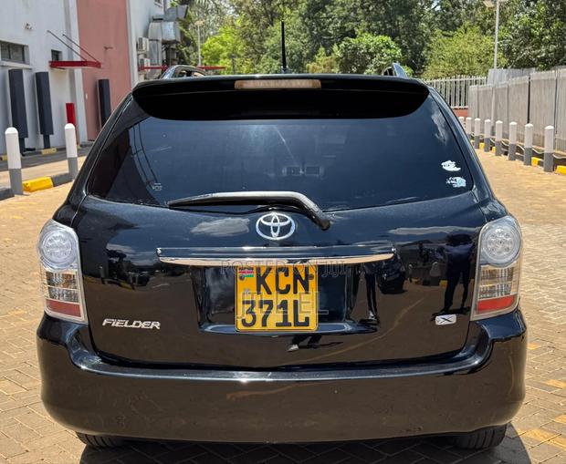 Toyota Corolla Fielder 1.5 Petrol FWD 2010 Black