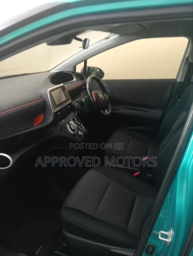 Toyota Sienta 2019 Green