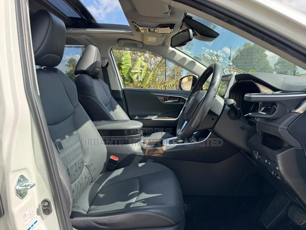 Toyota RAV4 2019 White