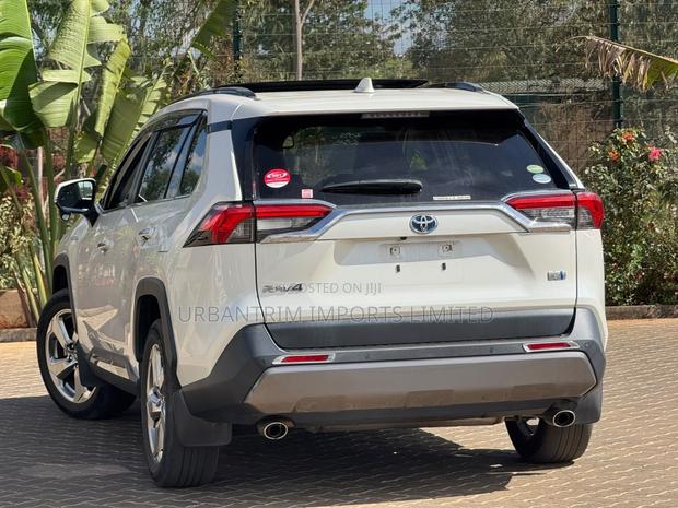 Toyota RAV4 2019 White