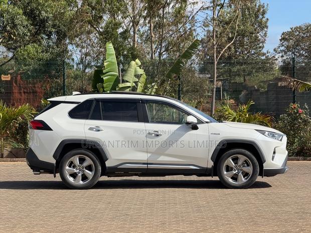 Toyota RAV4 2019 White