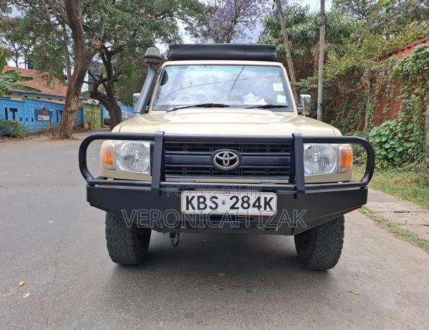 Toyota Land Cruiser 2012 Beige