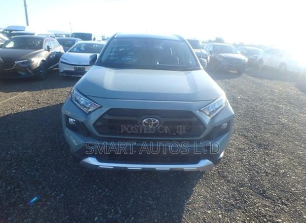 Toyota RAV4 2019 Green