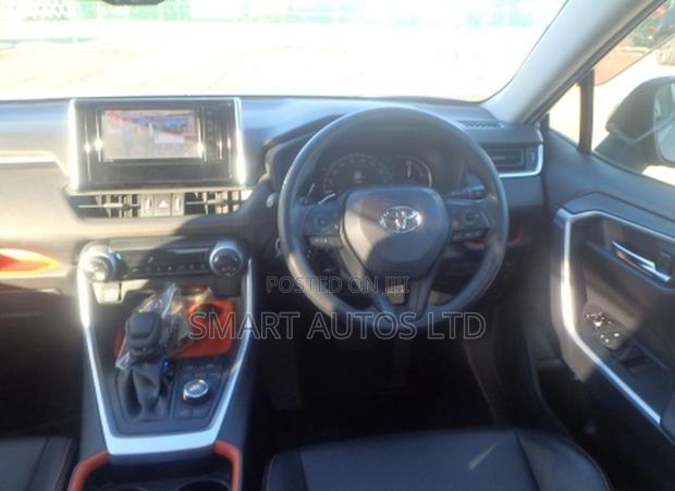 Toyota RAV4 2019 Green