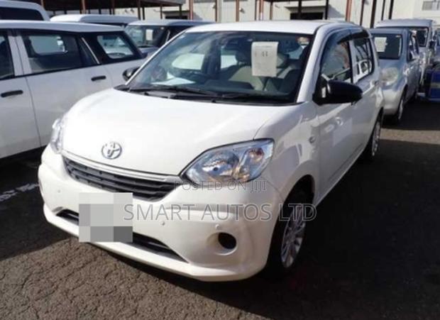 Toyota Passo 2019 White