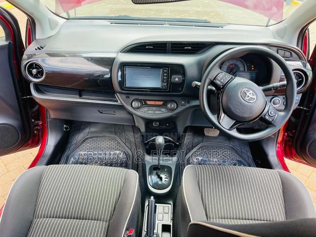 Toyota Vitz 2018 Red