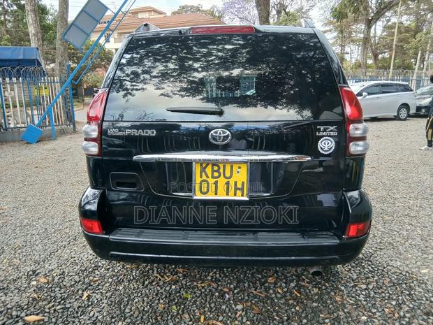 Toyota Land Cruiser Prado 2006 Black