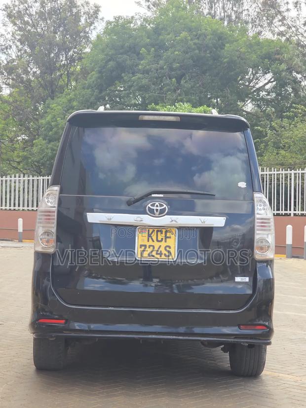 Toyota Voxy 2008 Black