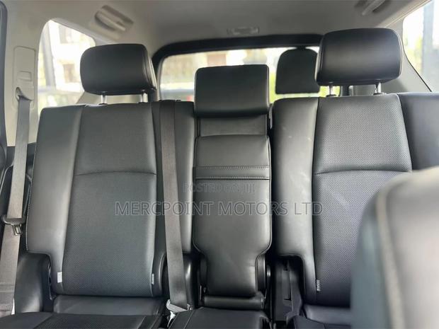 Toyota Land Cruiser Prado 2.8 2020 Teal