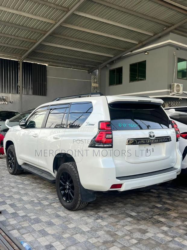 Toyota Land Cruiser Prado 2.8 2020 Teal
