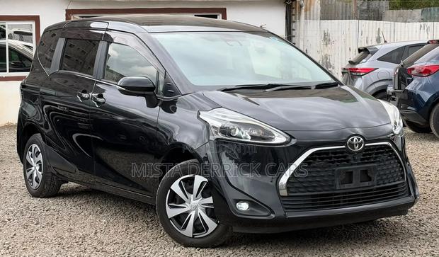 Toyota Sienta 2019 Black