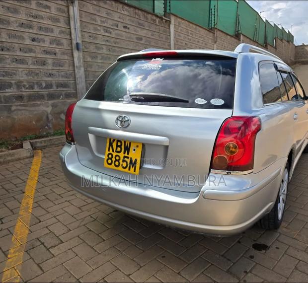Toyota Avensis 2006 Silver
