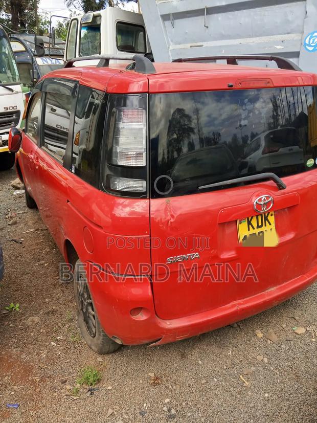 Toyota Sienna 2015 Red