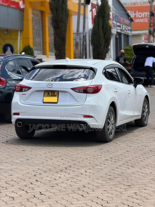 Mazda Axela 2016 White