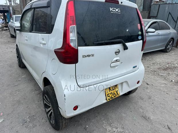 Nissan Dayz Roox 2017 White