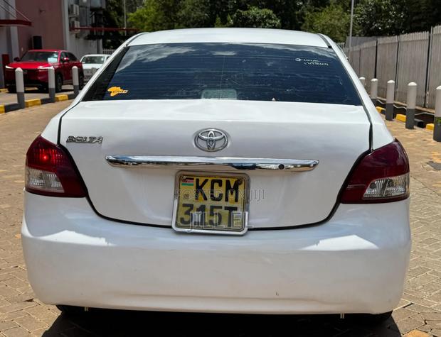 Toyota Belta 2010 White