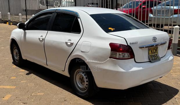 Toyota Belta 2010 White