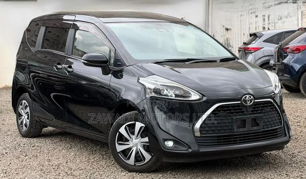 Toyota Sienta 1.5 FWD 2019 Black