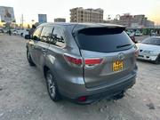 Toyota Kluger 2016 Silver for sale