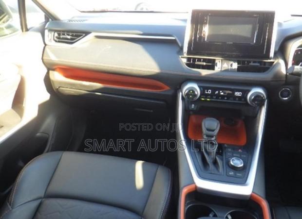 Toyota RAV4 LE AWD 2019