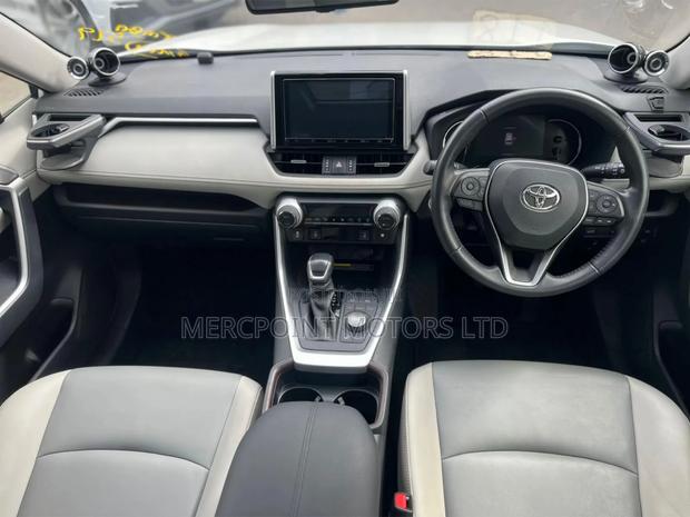 Toyota RAV4 2020 White