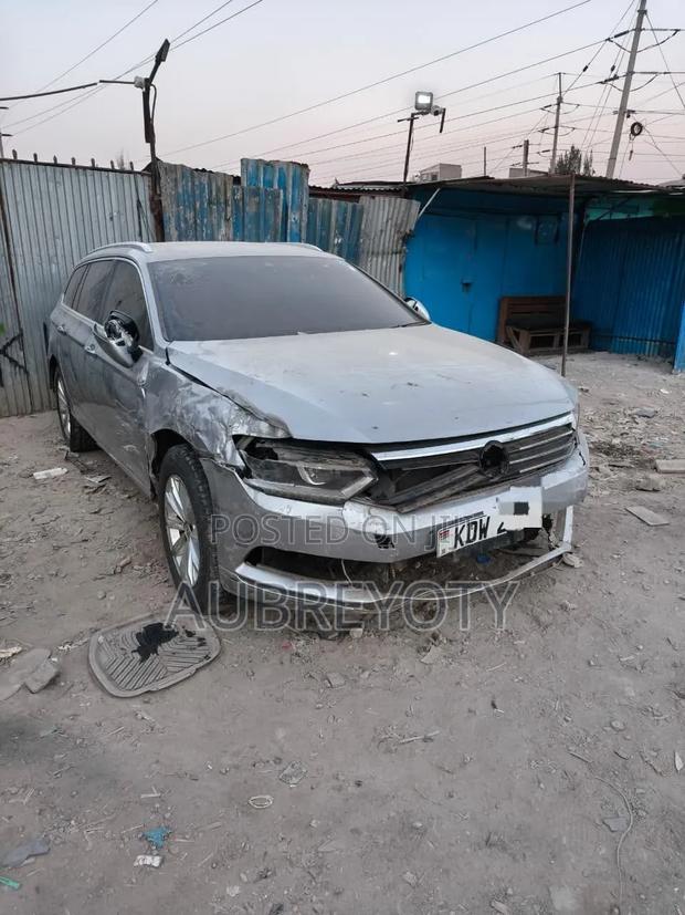 Volkswagen Passat 2018 Silver