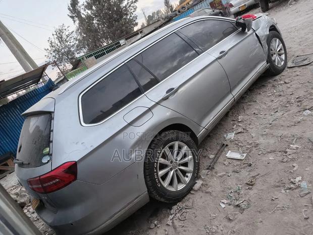 Volkswagen Passat 2018 Silver