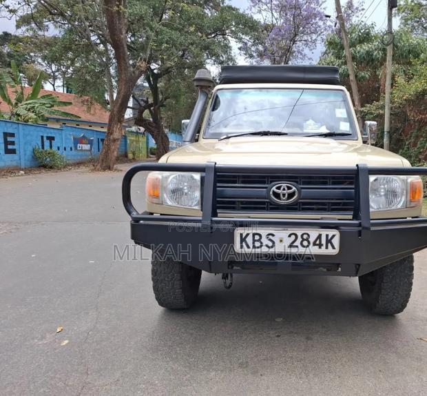 Toyota Land Cruiser 2012 Beige