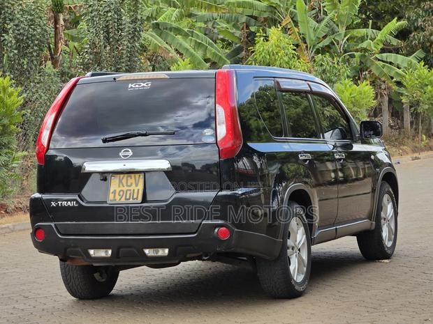 Nissan X-Trail 2.0 Petrol XE 2012 Black