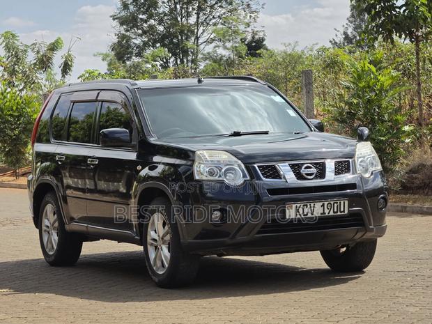 Nissan X-Trail 2.0 Petrol XE 2012 Black