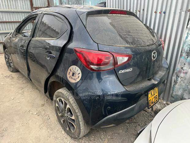 Mazda Demio 2016 Black