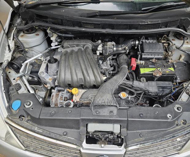 Nissan Tiida 2008 Silver