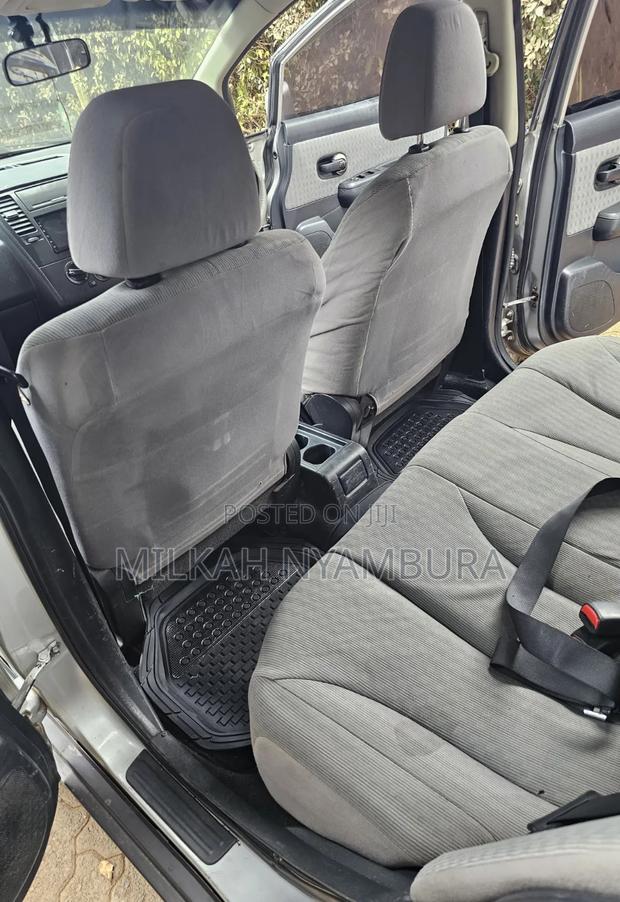 Nissan Tiida 2008 Silver