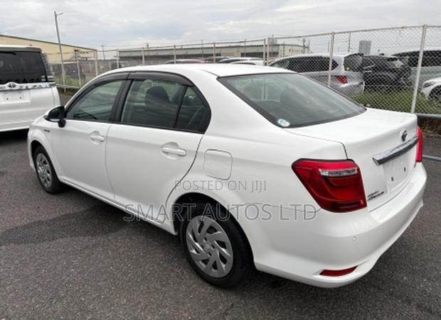 Toyota Axio 1.5 Hybrid G 2WD 2020 Pearl