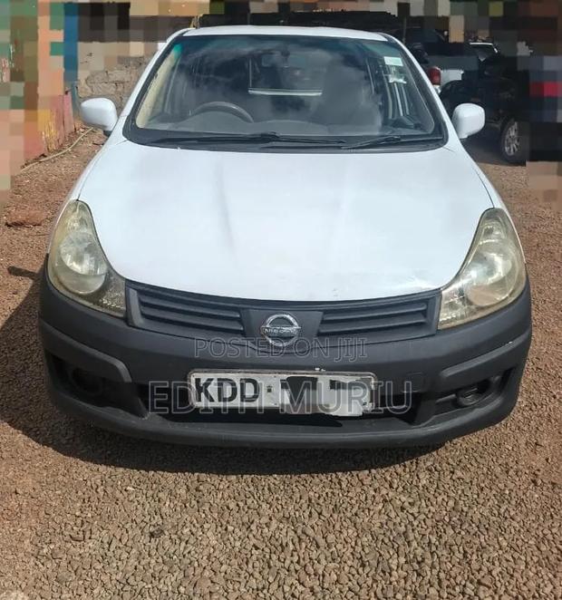 Nissan Advan 2014 White