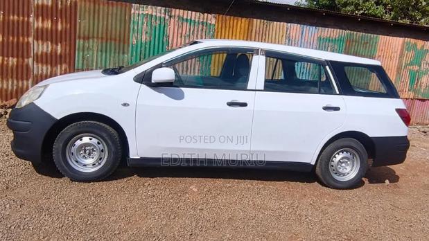 Nissan Advan 2014 White