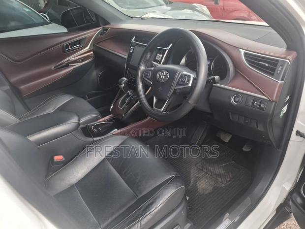 Toyota Harrier 2017 Pearl