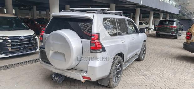 Toyota Land Cruiser Prado 2019 Silver