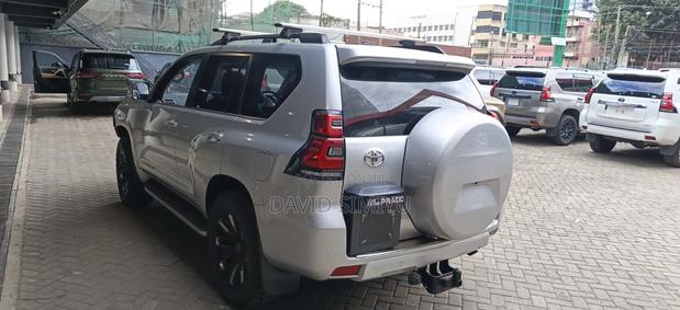Toyota Land Cruiser Prado 2019 Silver