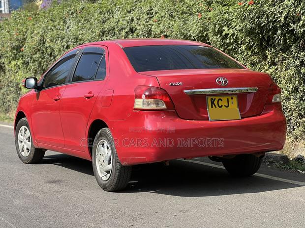Toyota Belta 2009 Red
