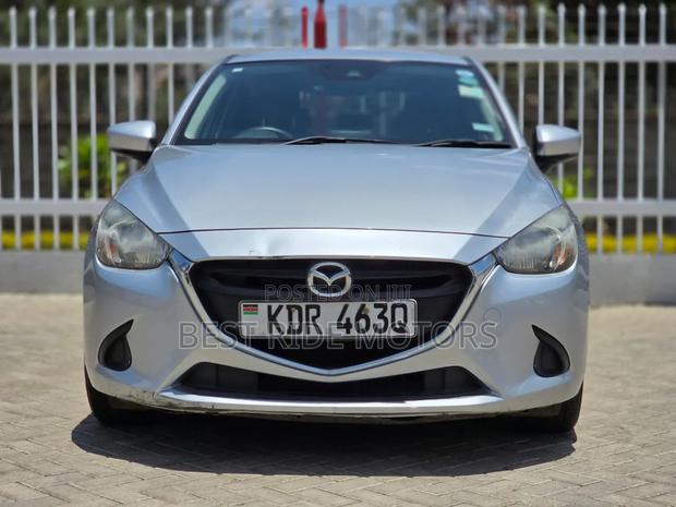 Mazda Demio 2017 Silver