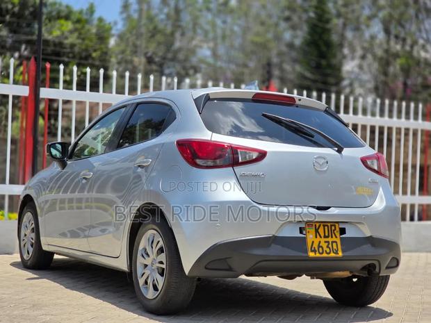 Mazda Demio 2017 Silver