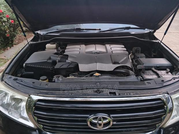 Toyota Land Cruiser 2012 Black