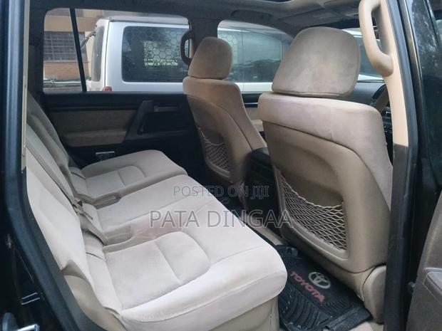 Toyota Land Cruiser 2012 Black